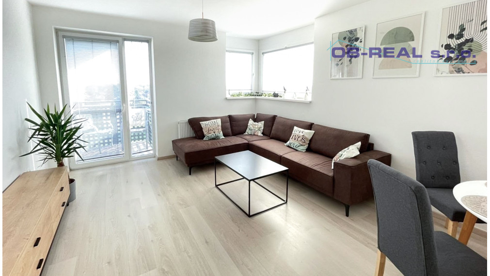 Veľký 3-izbový byt 87,7 m2 v Galante na PREDAJ!