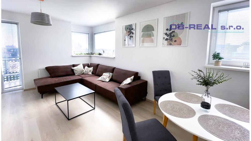 Veľký 3-izbový byt 87,7 m2 v Galante na PREDAJ!