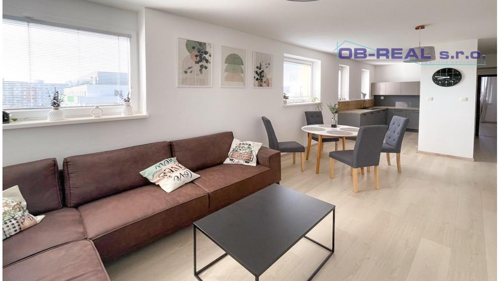 Veľký 3-izbový byt 87,7 m2 v Galante na PREDAJ!