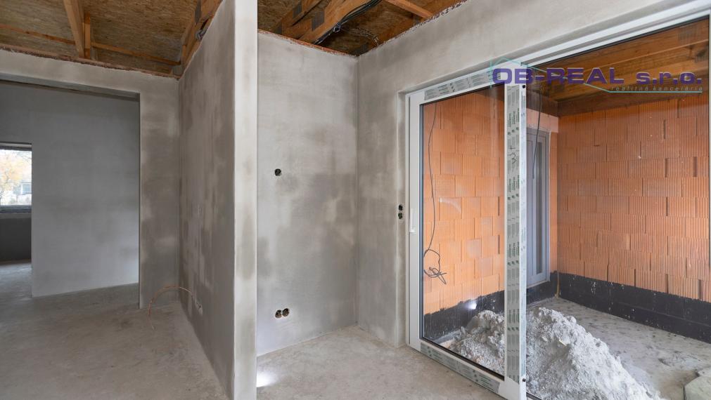 Exkluzívne ponúkame na predaj novostavby 4izb RD + garáž, v radovej zástavbe v novovybudovanej lokalite v Nebojsi