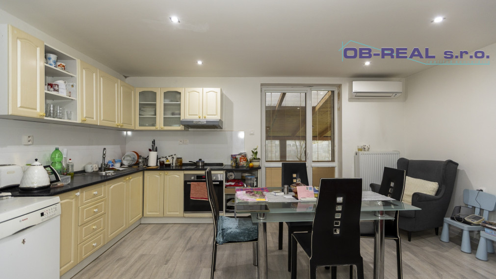 REZERVOVANÉ - Predaj rekonštr. 3izb RD 124m2 Garáž, prístrešok, pozemok 360m2