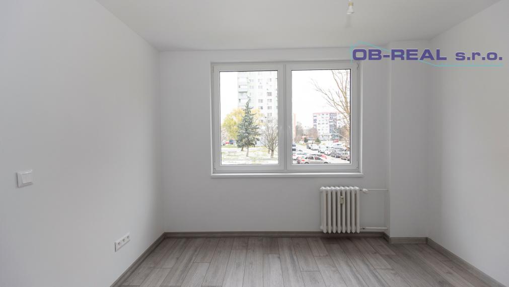 Predaj kompletne rekonštr. 3izb bytu na 1. z 12. posch. v centre Galanty