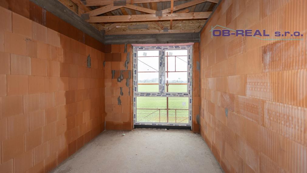 Predaj moderného 4izb holobytu 118m2 v dvojdome v Topoľnici. Pozemok 229m2