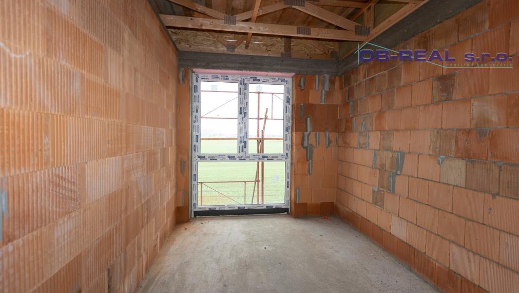 Predaj moderného 4izb holobytu 118m2 v dvojdome v Topoľnici. Pozemok 229m2