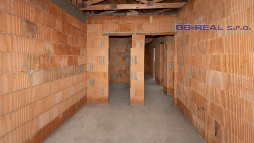 Predaj moderného 4izb holobytu 118m2 v dvojdome v Topoľnici. Pozemok 229m2