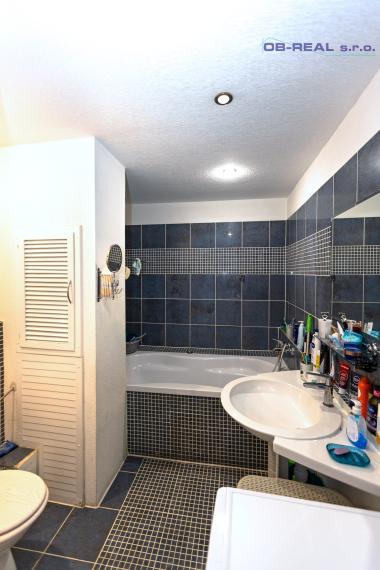 Predaj rekonštr. 3izb bytu 65m2 na 1.z 3.posch. v centre GA