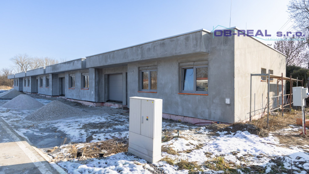 AKCIOVA CENA!!! Exkluzívne ponúkame na predaj novostavby 4izb RD s garážou, v radovej zástavbe v novovybudovanej lokalite v Nebojsi