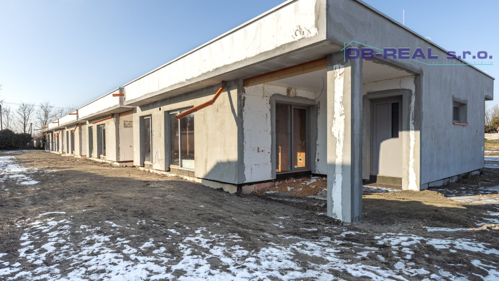 AKCIOVA CENA!!! Exkluzívne ponúkame na predaj novostavby 4izb RD s garážou, v radovej zástavbe v novovybudovanej lokalite v Nebojsi