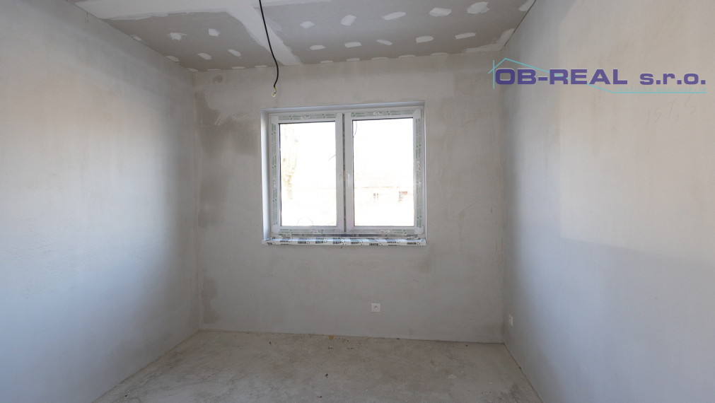 AKCIOVA CENA!!! Exkluzívne ponúkame na predaj novostavby 4izb RD s garážou, v radovej zástavbe v novovybudovanej lokalite v Nebojsi