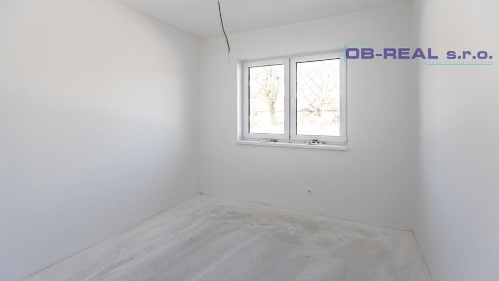 AKCIOVA CENA!!! Exkluzívne ponúkame na predaj novostavby 4izb RD s garážou, v radovej zástavbe v novovybudovanej lokalite v Nebojsi