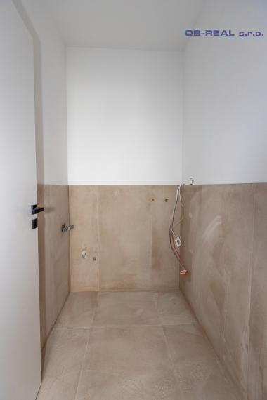 AKCIOVA CENA!!! Exkluzívne ponúkame na predaj novostavby 4izb RD s garážou, v radovej zástavbe v novovybudovanej lokalite v Nebojsi