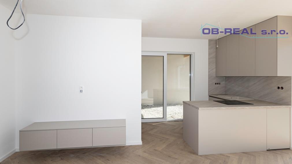 AKCIOVA CENA!!! Exkluzívne ponúkame na predaj novostavby 4izb RD s garážou, v radovej zástavbe v novovybudovanej lokalite v Nebojsi