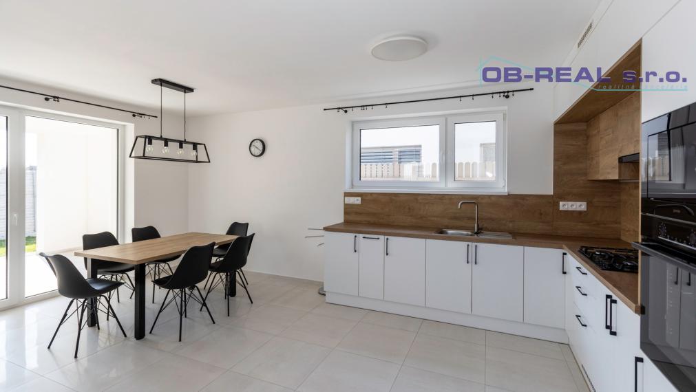 Prenájom moderného, zariadeného 3izb RD s parkovaním na uzavretom pozemku