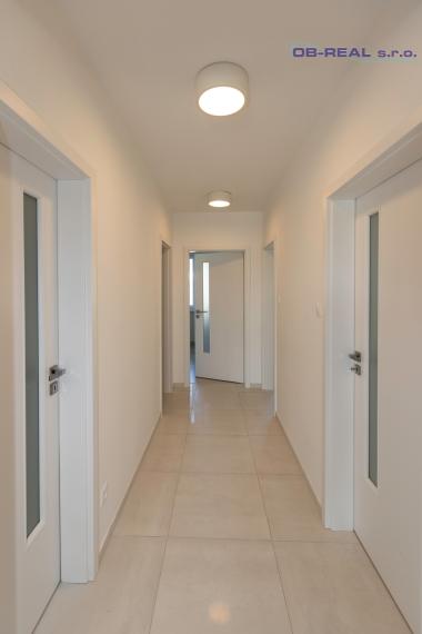 Prenájom moderného, zariadeného 3izb RD s parkovaním na uzavretom pozemku