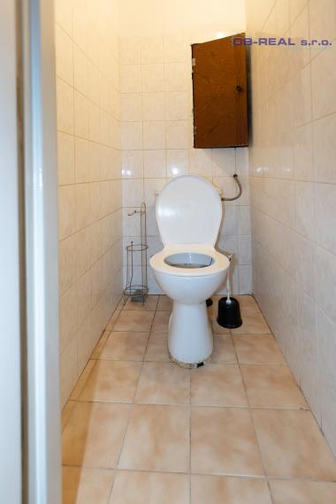 Predaj 2izb bytu 67m2 na 2posch. rekonštr. bytovky