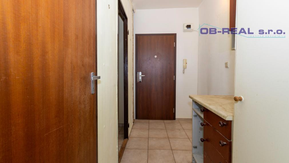 Prenájom Garsónky 27m2 na 7. z 12. poschodí byt. domu