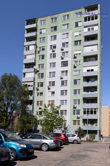 Prenájom Garsónky 27m2 na 7. z 12. poschodí byt. domu