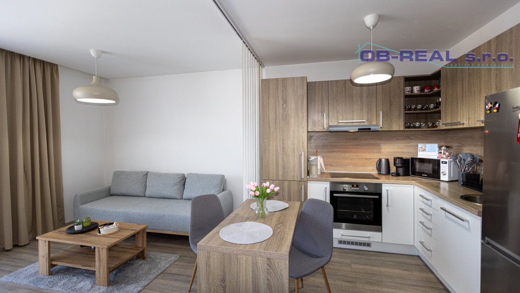 Prenájom moderného zariadeného 2izb bytu 63m2, balkón, 1x parkovanie