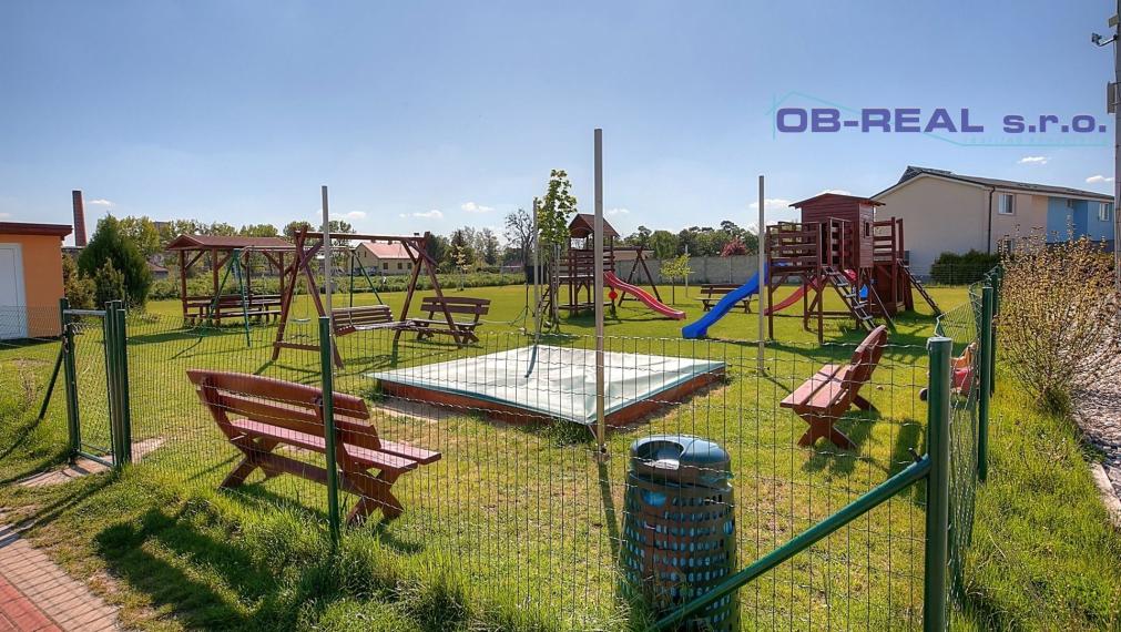 Bývanie v privátnom rezorte: Úsporný, nadštandardný  3izb dom v tichej  štvrti Zátišie + garáž 35m2.