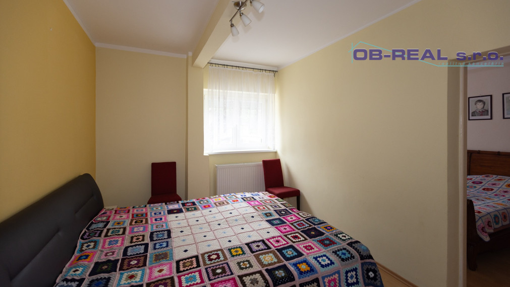 REZERVOVANÝ - Rekonštruovaný 5izb dom Váhovce s pozemkom 28,5 áru (možnosť rozdeliť)
