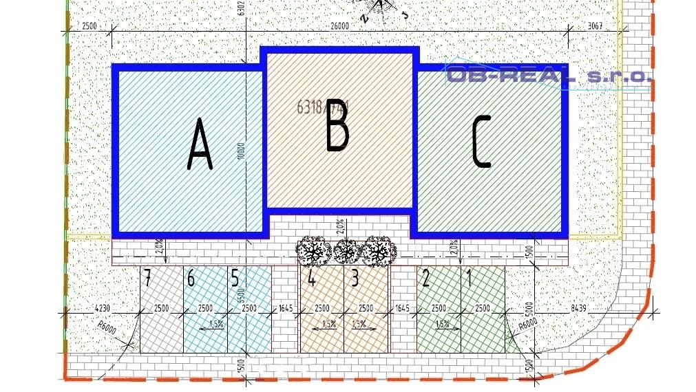 Moderný 3i byt v rodinnom trojdome s vlastnou terasou, pozemkom a 2 parkovacími miestami – Galanta