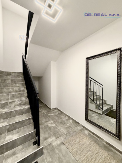 Prenájom veľkometrážneho nadštandardného 3-izb.bytu s balkónom a parkovaním