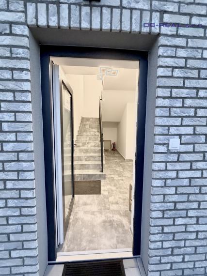 Prenájom veľkometrážneho nadštandardného 3-izb.bytu s balkónom a parkovaním