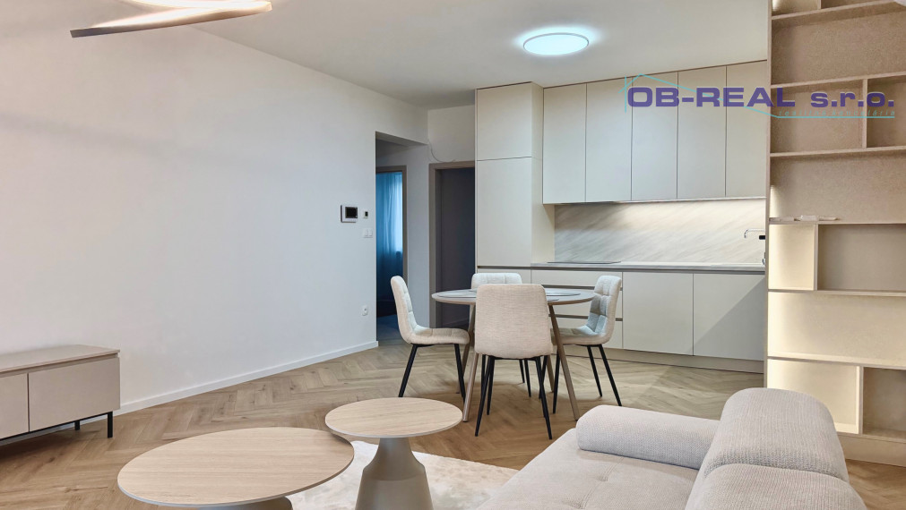 Prenájom veľkometrážneho nadštandardného 3-izb.bytu s balkónom a parkovaním