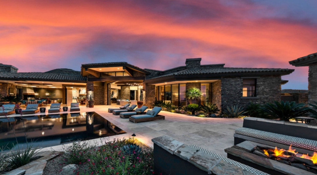 Ponúkame na predaj luxusnú novostavbu 5izb RD 322m2, pozemok 2738m2, 3-garáž 60m2, bazén 45m2