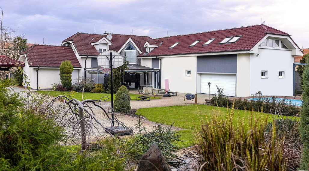 Predaj 8izb RD pozemok 1710m2 top lokalita Sládkovičova.