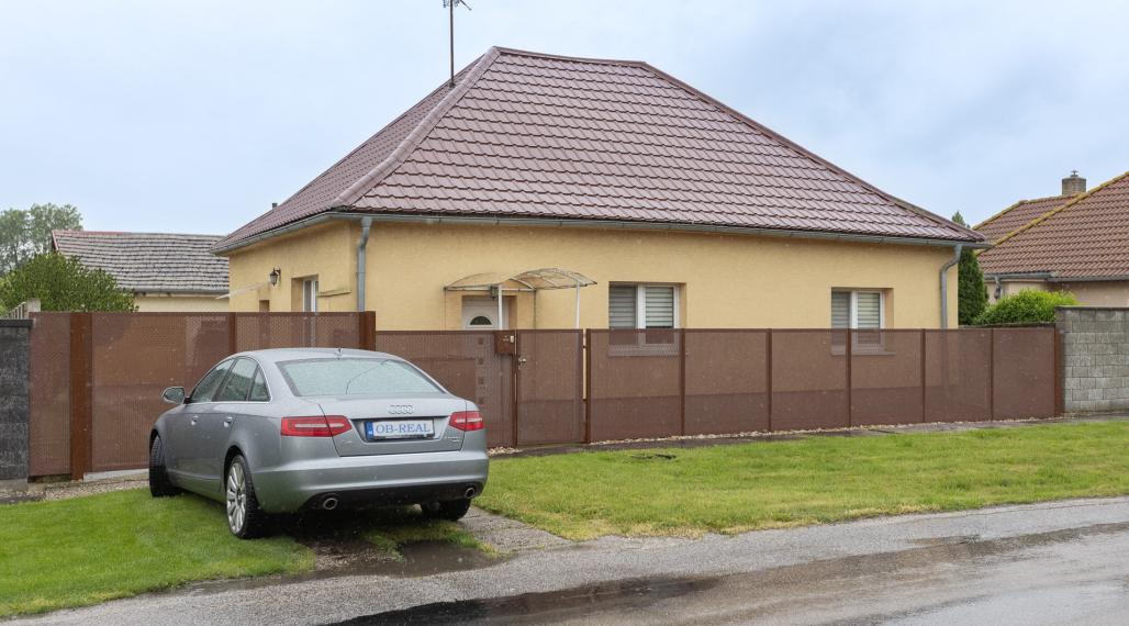 Predaj rekonštr. 3izb RD 90m2 tehla, nová strecha, pozemok 1772m2