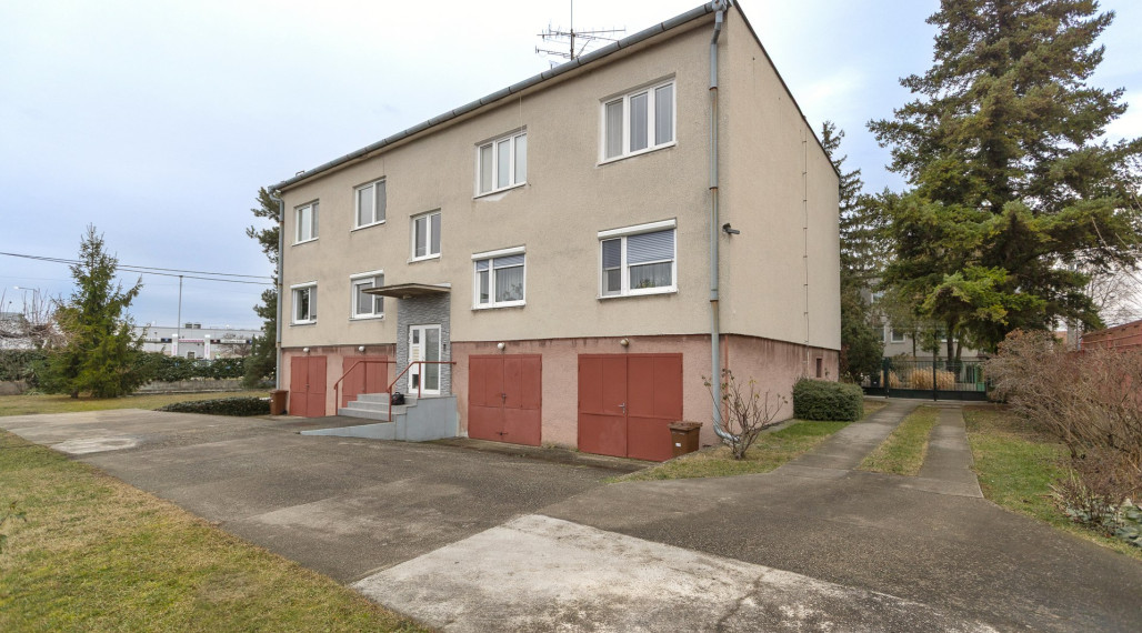 Predaj 3izb bytu 87m2 na 1posch v 4-bytovom dome s garážou 18,5m2 a záhradkou