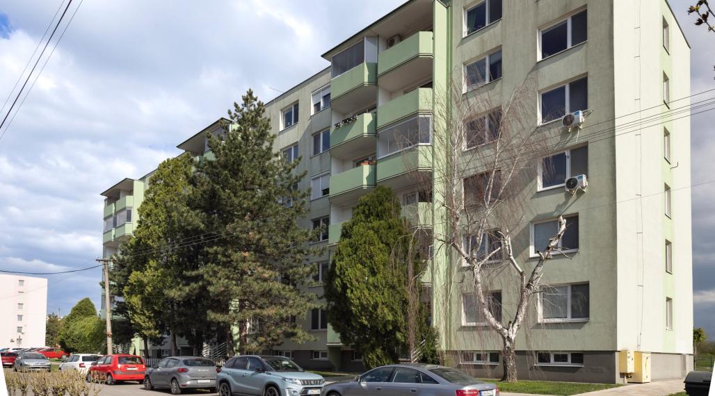 Predaj 2izb bytu 67m2 na 2posch. rekonštr. bytovky