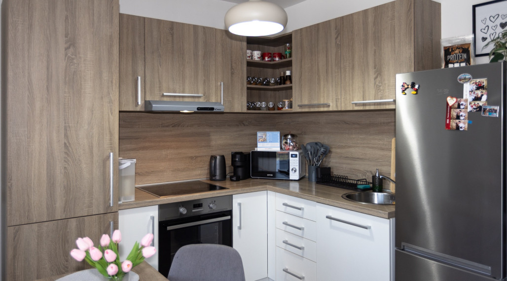 Prenájom moderného zariadeného 2izb bytu 63m2, balkón, 1x parkovanie
