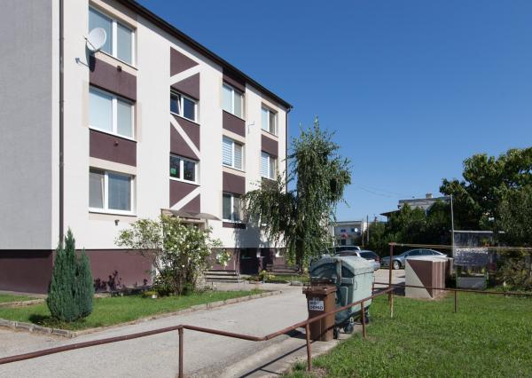 Predaj čiastč. rekonštr. 2izb bytu OV 54m2 zvýšené prízemie
