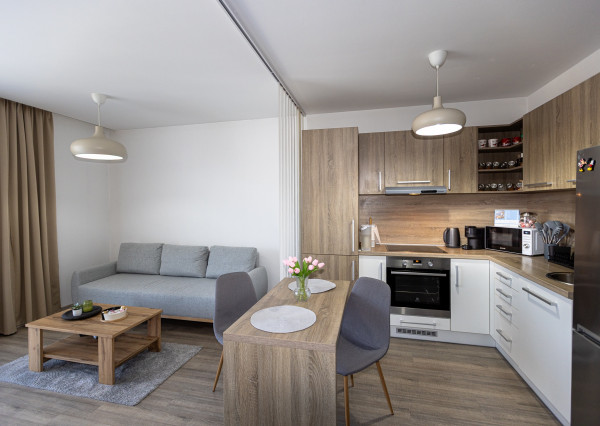 Prenájom moderného 2izb bytu 63m2, zariadený, 1x parkovanie