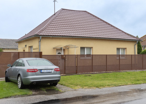 Predaj rekonštr. 3izb RD 90m2 tehla, nová strecha, pozemok 1772m2