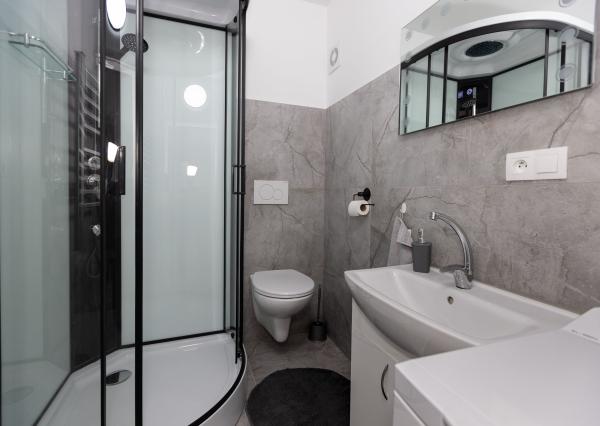 Predaj kompletne rekonštr. 3izb bytu 65m2, 1psch. SNP Senec