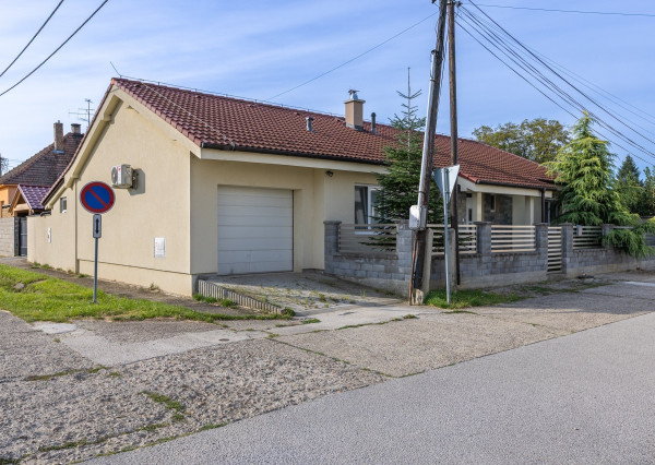 Predaj 4izb RD 183m2 pozemok 464m2 výstavba 2015 čiatč. Zariadený