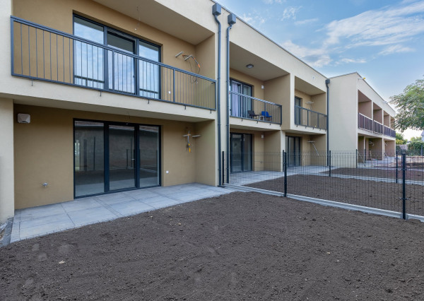 AKCIA zľava 5000,- eur! Predaj 2izb Skolaudovaných bytov s terasou a pozemkom v novovybudovanej lokalite Oriešky - Zátišie v Sládkovičove