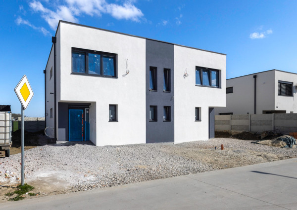 Topoľnica: Predaj novostavby 4izb holodomu 118m2 v dvojdome. Pozemok 229m2