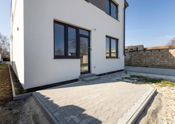 GA-HODY_B: Predaj 2izb bytu 56m2 na prízemí tehl. bytovky