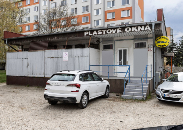 GA, SNP: Prenájom priestorov pre sklad, kancelárie, obchod, služby