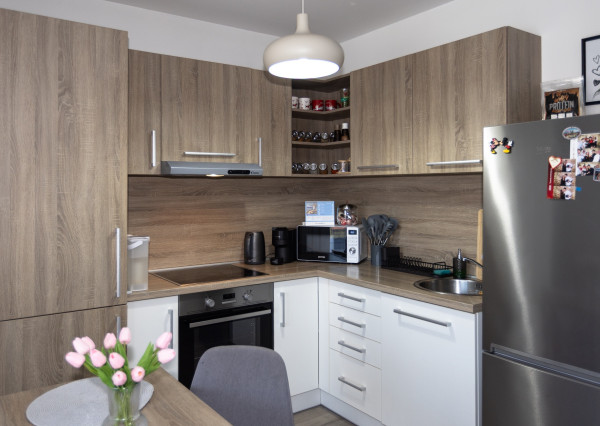 Prenájom moderného zariadeného 2izb bytu 63m2, balkón, 1x parkovanie